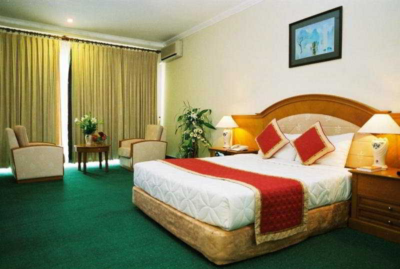 Sai Gon Ha Long Hotel Exterior foto
