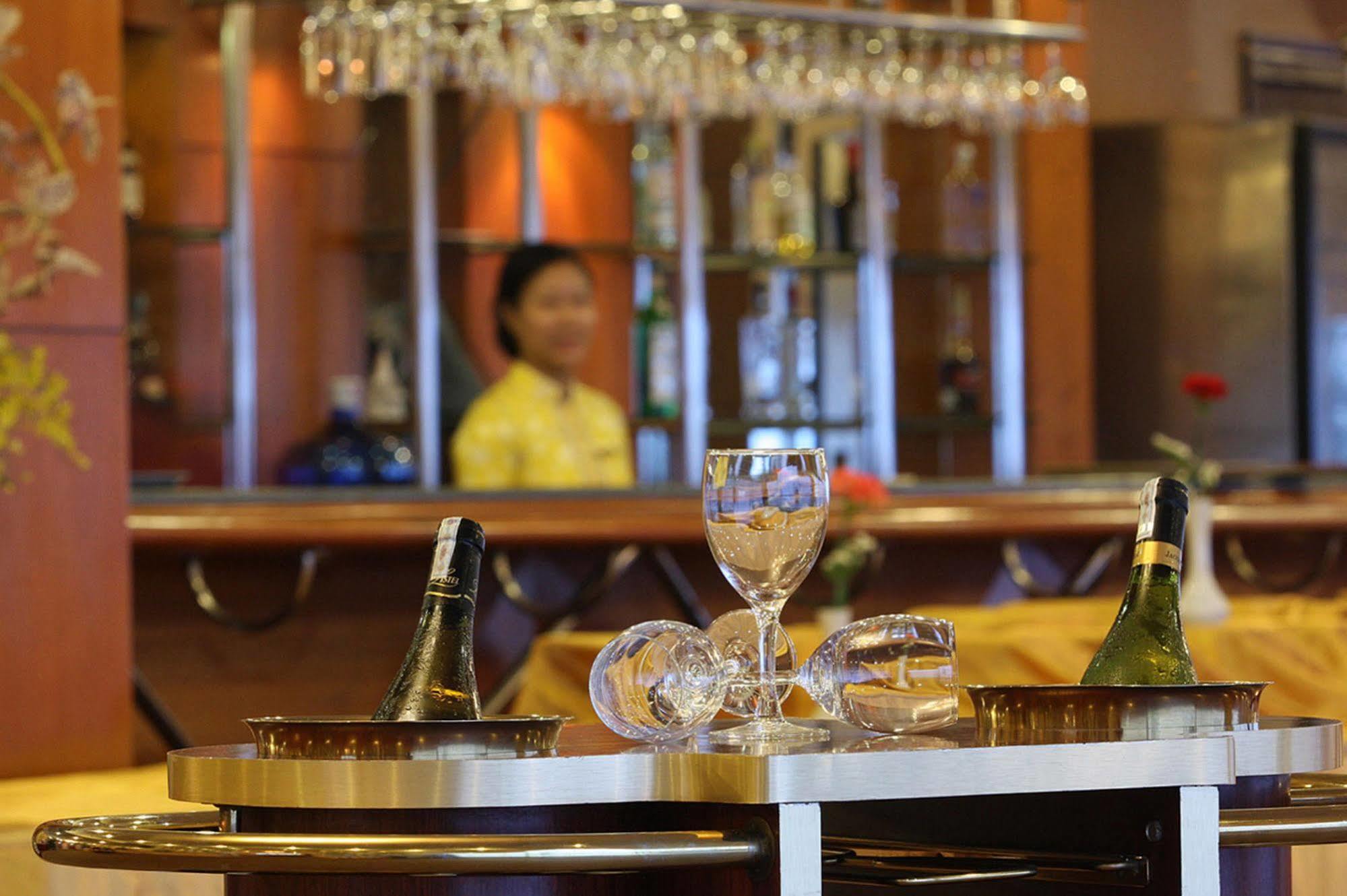 Sai Gon Ha Long Hotel Exterior foto
